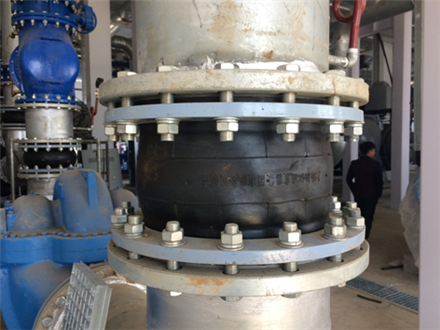 汽車工廠安裝法蘭橡膠接頭出現(xiàn)的問題報告 汽車工廠安裝法蘭橡膠接頭出現(xiàn)的問題報告