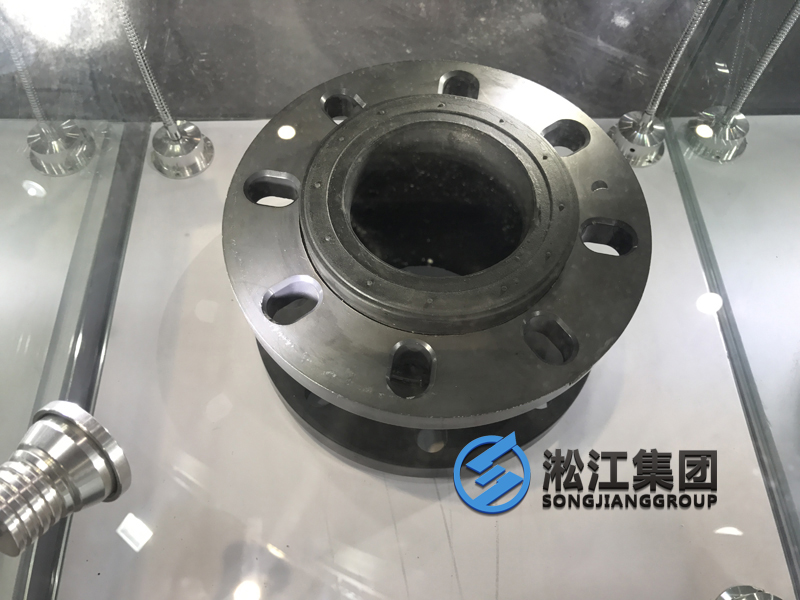 淞江集團攜高端橡膠接頭參加2017年上海泵管閥展會現(xiàn)場 淞江集團攜高端橡膠接頭參加2017年上海泵管閥展會現(xiàn)場