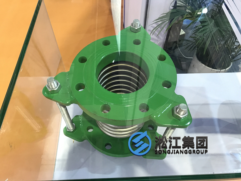 淞江集團攜高端橡膠接頭參加2017年上海泵管閥展會現(xiàn)場 淞江集團攜高端橡膠接頭參加2017年上海泵管閥展會現(xiàn)場