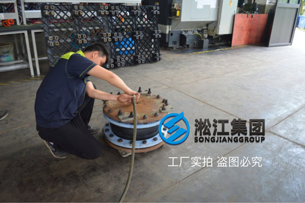 【圖析】DN400橡膠接頭壓力檢測“好質量不是說說而已” 【圖析】DN400橡膠接頭壓力檢測“好質量不是說說而已”