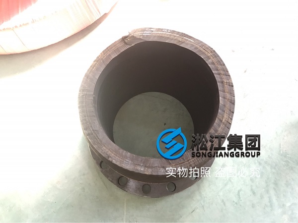 【發(fā)貨現(xiàn)場】長江抽水橡膠軟管接頭發(fā)往重慶豐都縣水泥廠