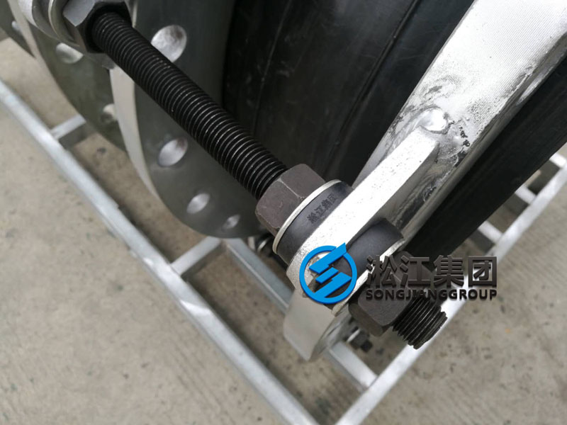 蘭州工廠脫硫選用DN700橡膠接頭準(zhǔn)時(shí)發(fā)貨 蘭州工廠脫硫選用DN700橡膠接頭準(zhǔn)時(shí)發(fā)貨