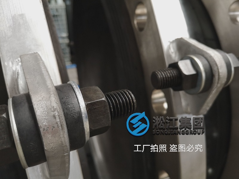 又一批大口徑橡膠接頭配不銹鋼法蘭要發貨了