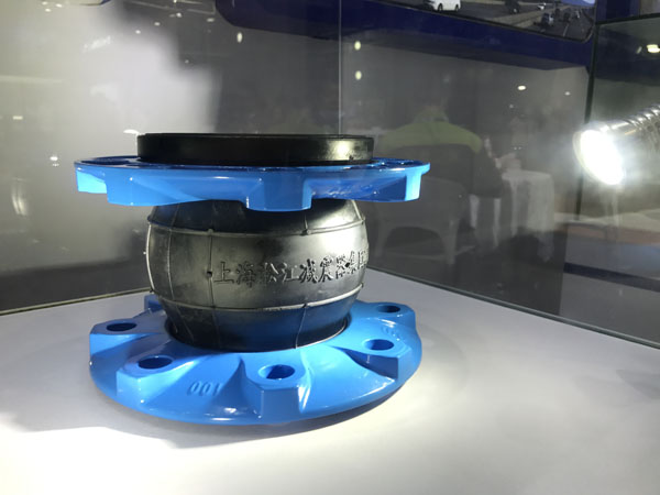 淞江集團參加第九屆上海國際泵管閥展覽會現場