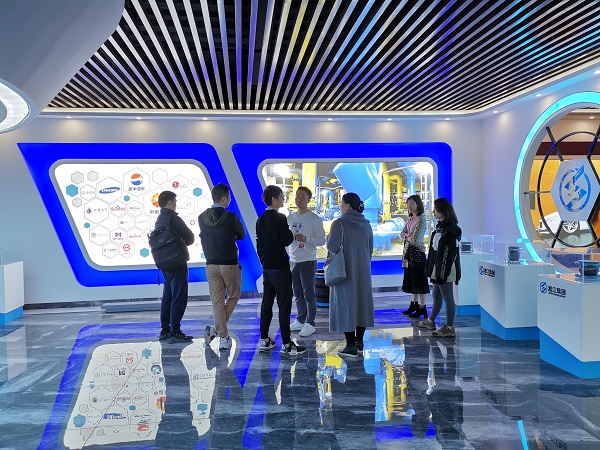 熱烈歡迎上海交大工商管理55期同學蒞臨指導工作 熱烈歡迎上海交大工商管理55期同學蒞臨指導工作